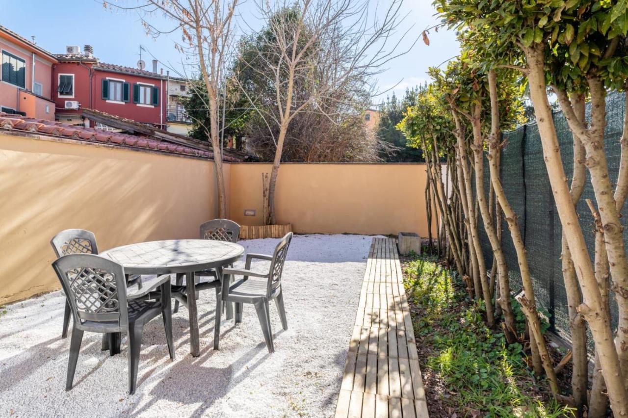 { White Garden } -Comfort, Parking & Wi-Fi- Lucca Buitenkant foto